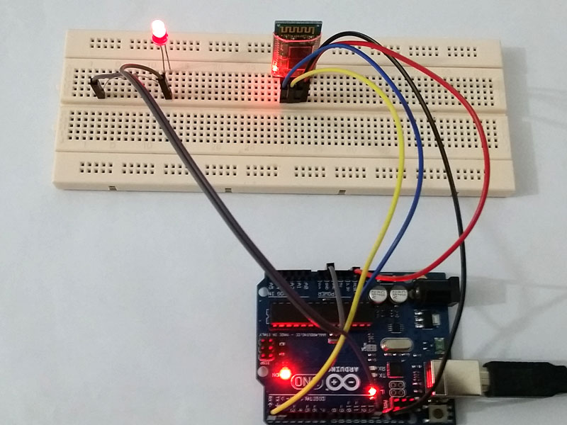 Arduino Bluetooth LED Android
